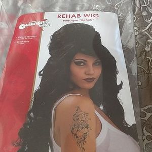 Halloween costume amy winehouse wig